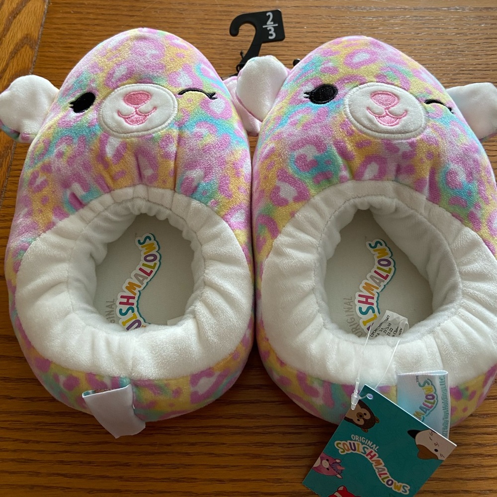 Squishmallow slippers size 2/3
